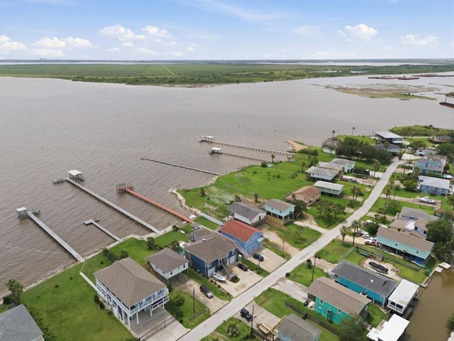 1623 Dick Bay Drive, San Leon, TX 77539