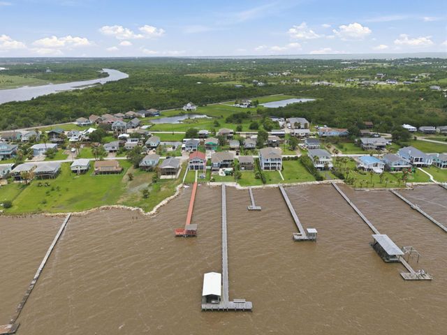 1623 Dick Bay Drive, San Leon, TX 77539