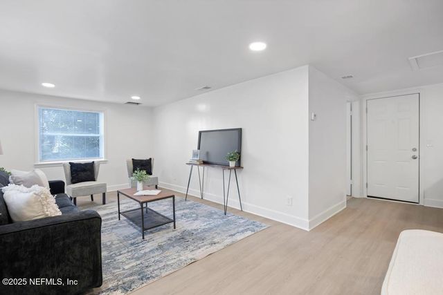 7412 JASPER Avenue, Jacksonville, FL 32211