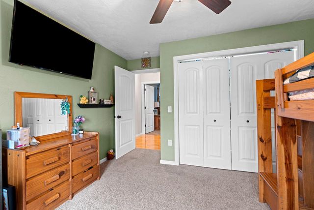 833 WHISPERING WAY, Omro, WI 54963