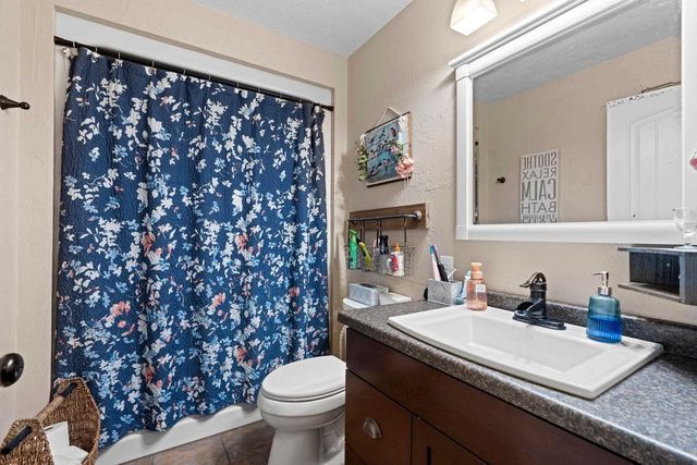 833 WHISPERING WAY, Omro, WI 54963