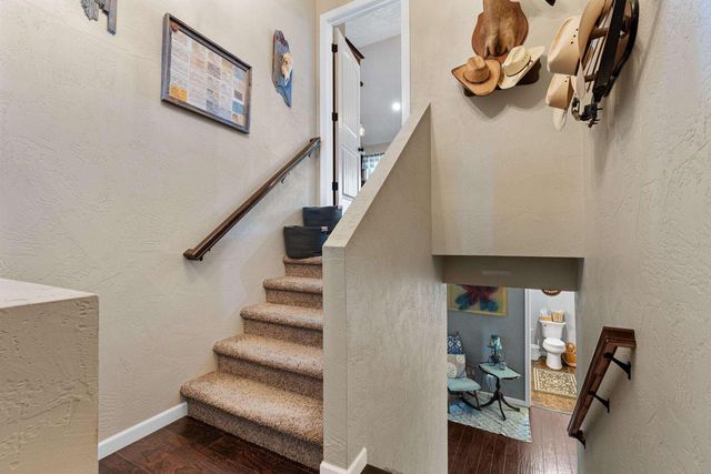 833 WHISPERING WAY, Omro, WI 54963