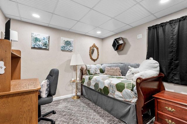 833 WHISPERING WAY, Omro, WI 54963