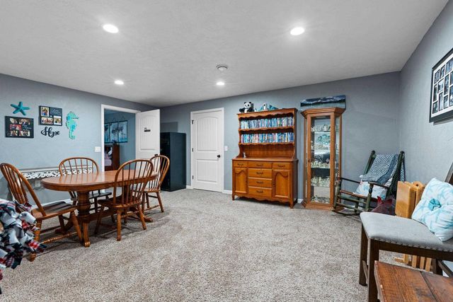 833 WHISPERING WAY, Omro, WI 54963