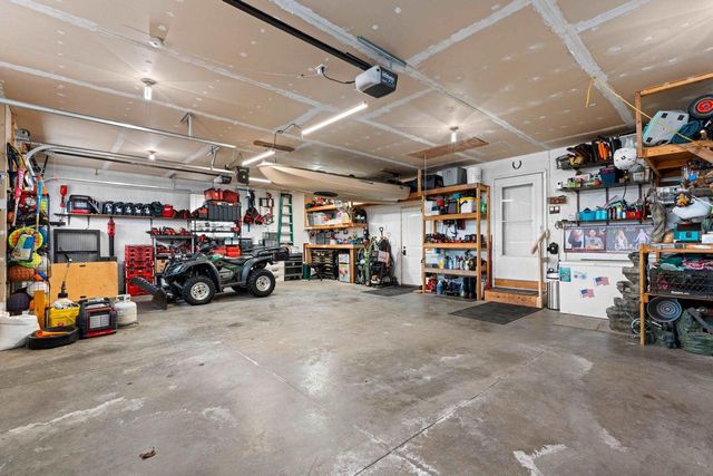 833 WHISPERING WAY, Omro, WI 54963