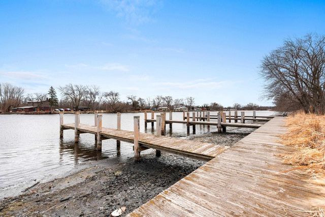 833 WHISPERING WAY, Omro, WI 54963