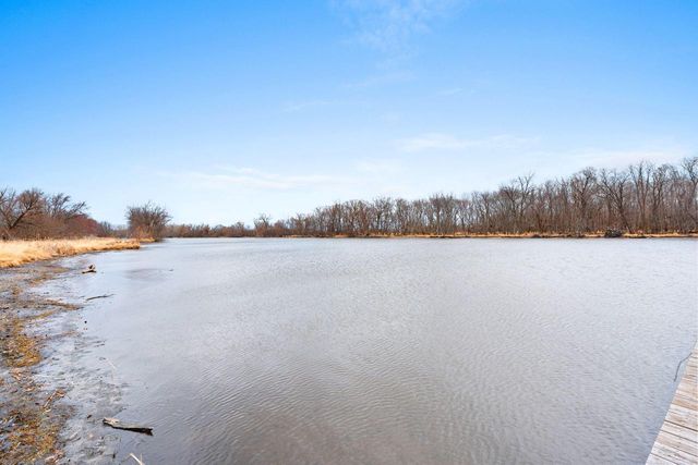 833 WHISPERING WAY, Omro, WI 54963