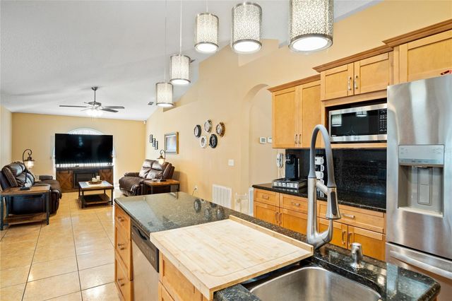 203 FLOUNDER PLACE, Poinciana, FL 34759