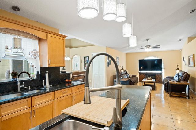 203 FLOUNDER PLACE, Poinciana, FL 34759