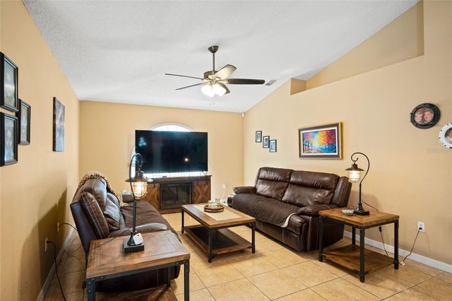 203 FLOUNDER PLACE, Poinciana, FL 34759