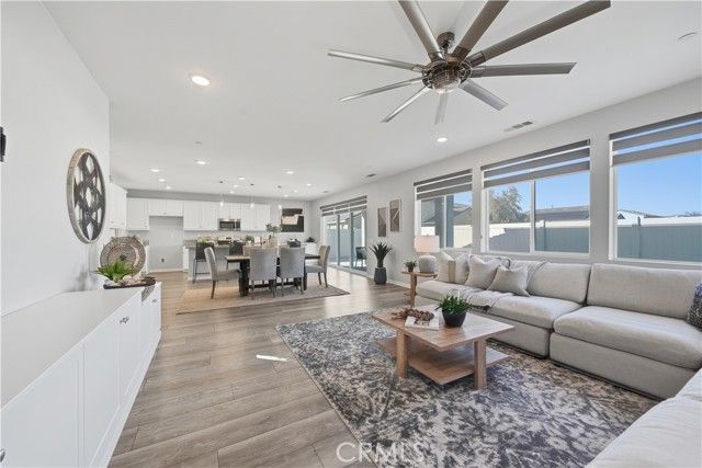 34579 Candlestick Circle, Murrieta, CA 92563