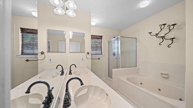 7035 Redwood Falls Drive, Pasadena, TX 77505