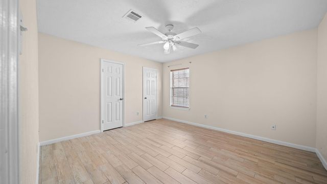 7035 Redwood Falls Drive, Pasadena, TX 77505