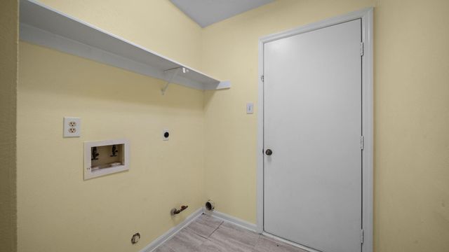7035 Redwood Falls Drive, Pasadena, TX 77505