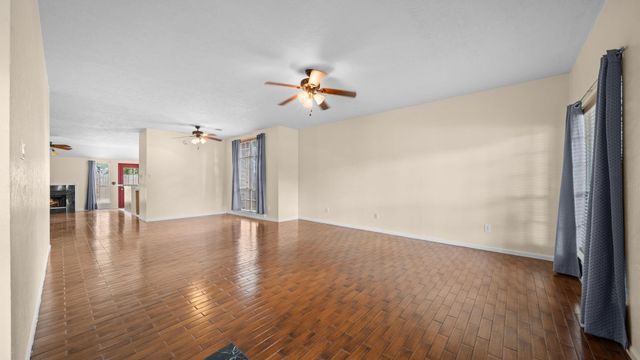 7035 Redwood Falls Drive, Pasadena, TX 77505