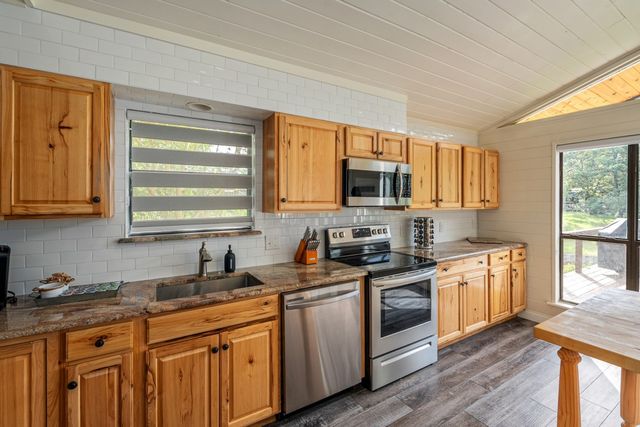 1309 Utopia Court, Tool, TX 75143