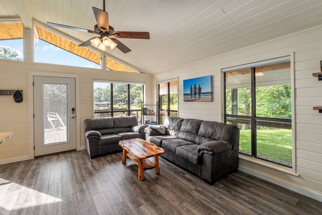 1309 Utopia Court, Tool, TX 75143