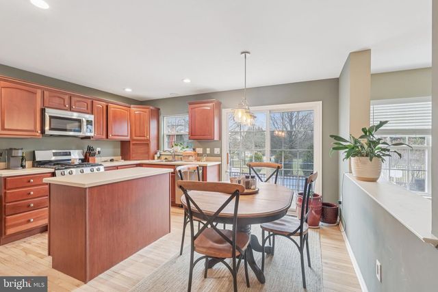 17 RIDGEVIEW RD, Delran, NJ 08075