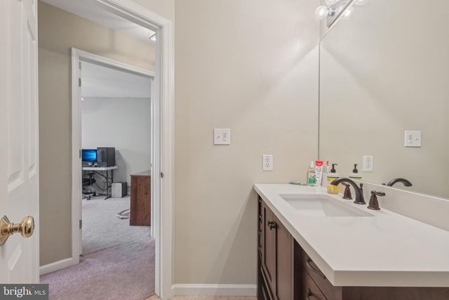 17 RIDGEVIEW RD, Delran, NJ 08075