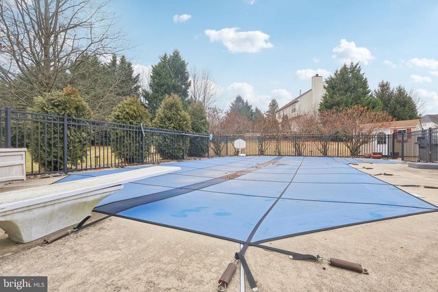 17 RIDGEVIEW RD, Delran, NJ 08075