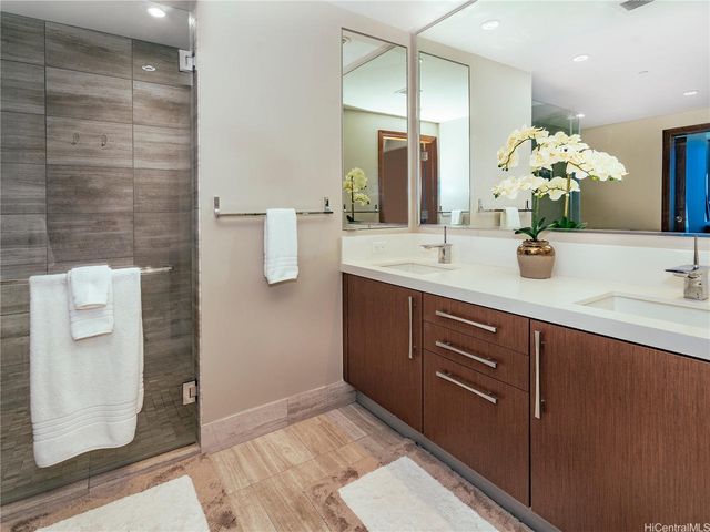 1555 Kapiolani Boulevard 1307, Honolulu, HI 96814