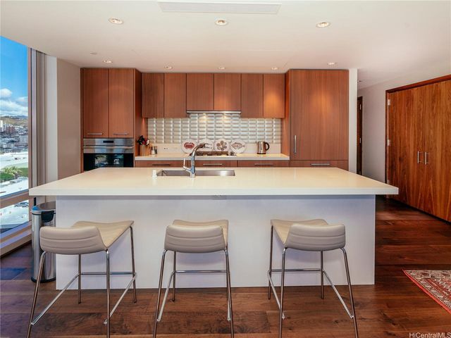 1555 Kapiolani Boulevard 1307, Honolulu, HI 96814