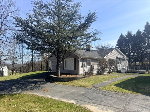 77 Upper rd Road, Middletown, NY 10940