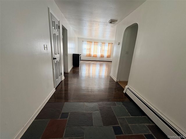 77 Upper rd Road, Middletown, NY 10940