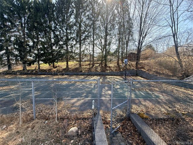 77 Upper rd Road, Middletown, NY 10940