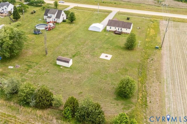5280 W Quaker Rd, Disputanta, VA 23842