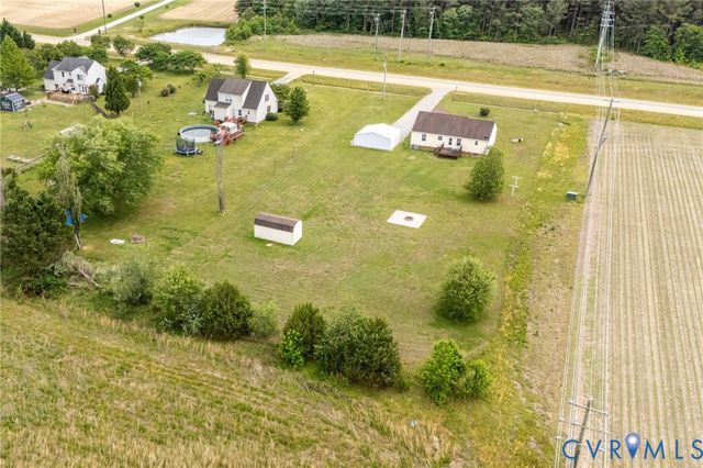 5280 W Quaker Rd, Disputanta, VA 23842