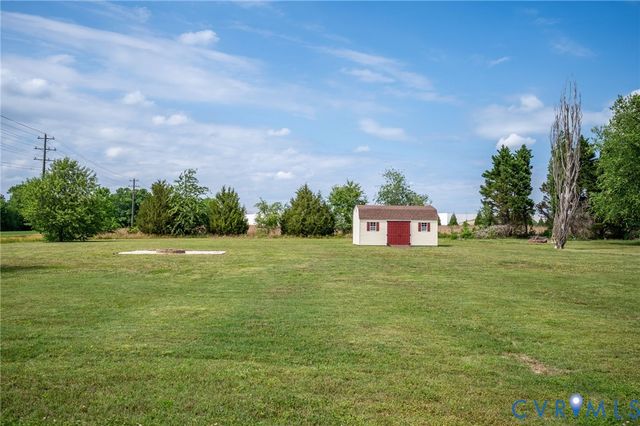 5280 W Quaker Rd, Disputanta, VA 23842