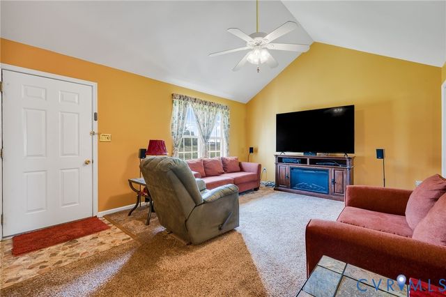 5280 W Quaker Rd, Disputanta, VA 23842