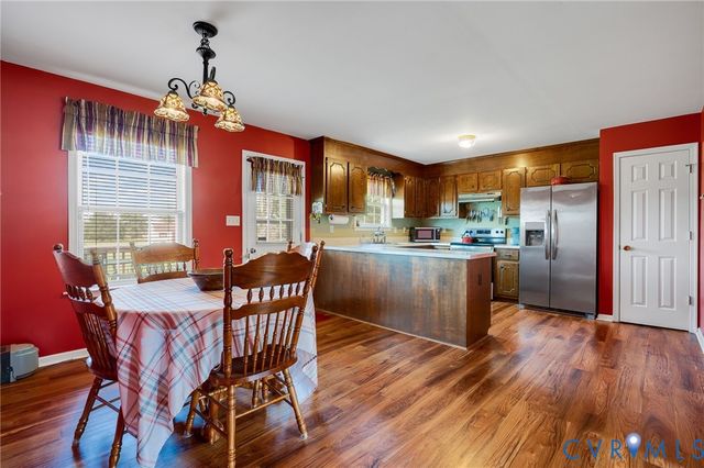 5280 W Quaker Rd, Disputanta, VA 23842