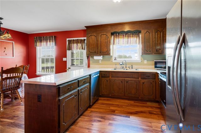 5280 W Quaker Rd, Disputanta, VA 23842