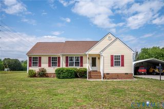 5280 W Quaker Rd, Disputanta, VA 23842