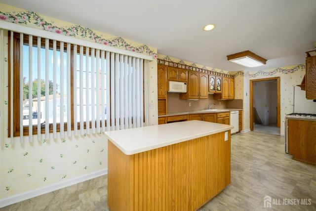 95 New Dover Avenue, Colonia, NJ 07067