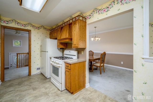 95 New Dover Avenue, Colonia, NJ 07067