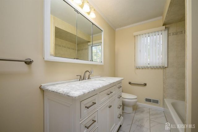95 New Dover Avenue, Colonia, NJ 07067