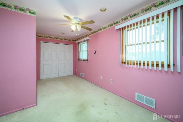 95 New Dover Avenue, Colonia, NJ 07067