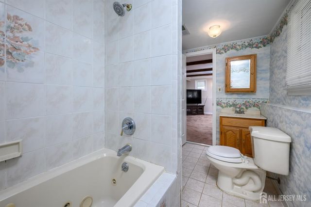 95 New Dover Avenue, Colonia, NJ 07067