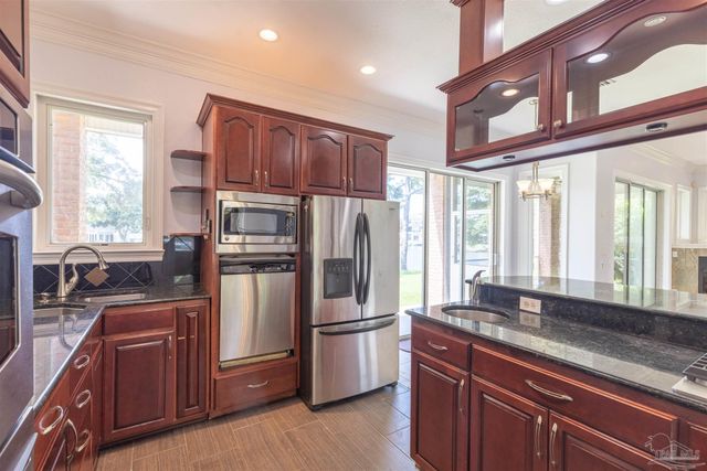4561 Soundside Ter, Gulf Breeze, FL 32563