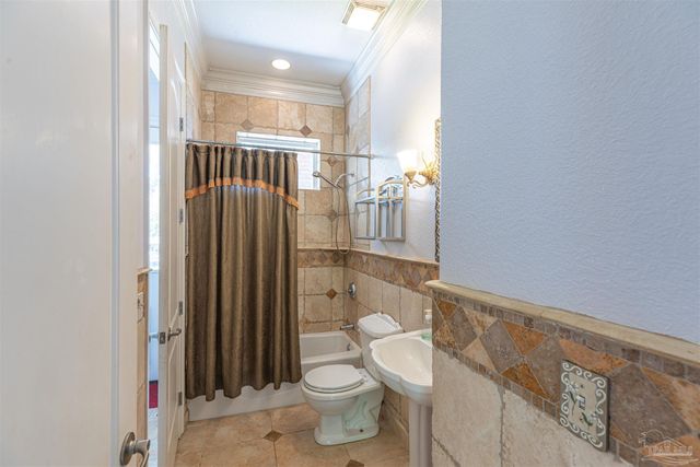 4561 Soundside Ter, Gulf Breeze, FL 32563