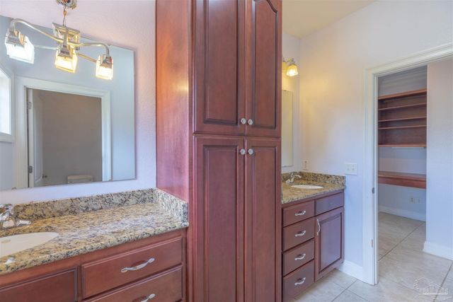 4561 Soundside Ter, Gulf Breeze, FL 32563