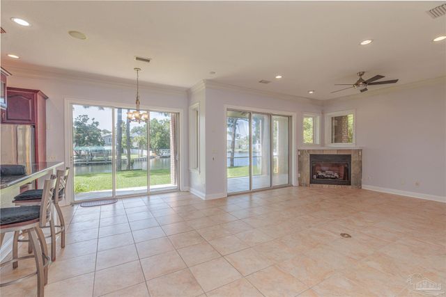4561 Soundside Ter, Gulf Breeze, FL 32563