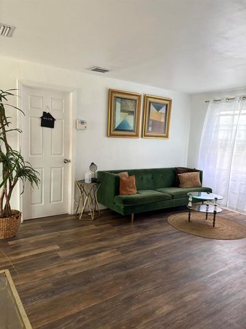 3480 NW 18th Street, Lauderhill, FL 33311