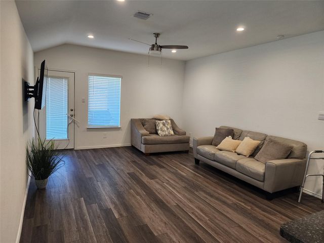 5203 Mossdale Bluff Lane, Spring, TX 77373