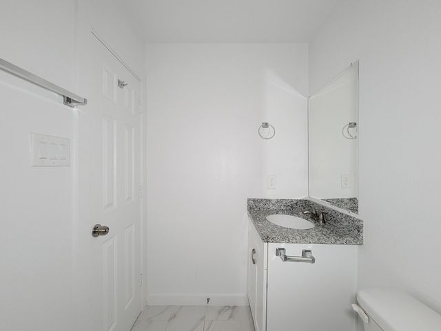 8122 Sterling Shire Street B, Houston, TX 77078