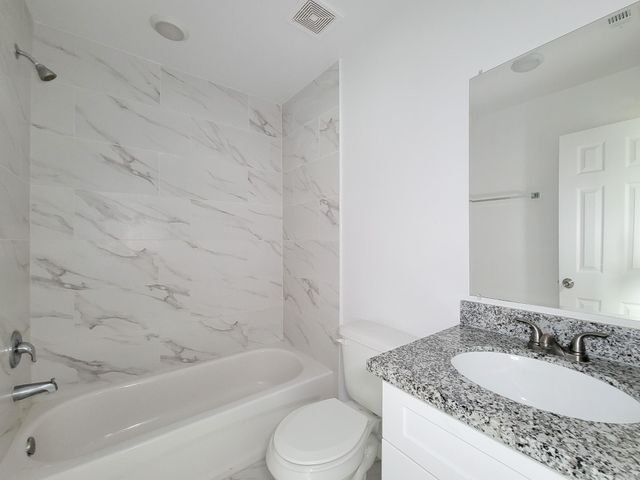 8122 Sterling Shire Street B, Houston, TX 77078