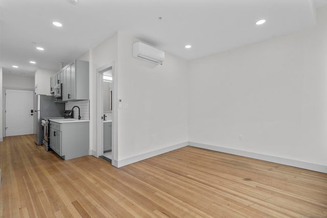 111 Bank Street 2A, Waterbury, CT 06702